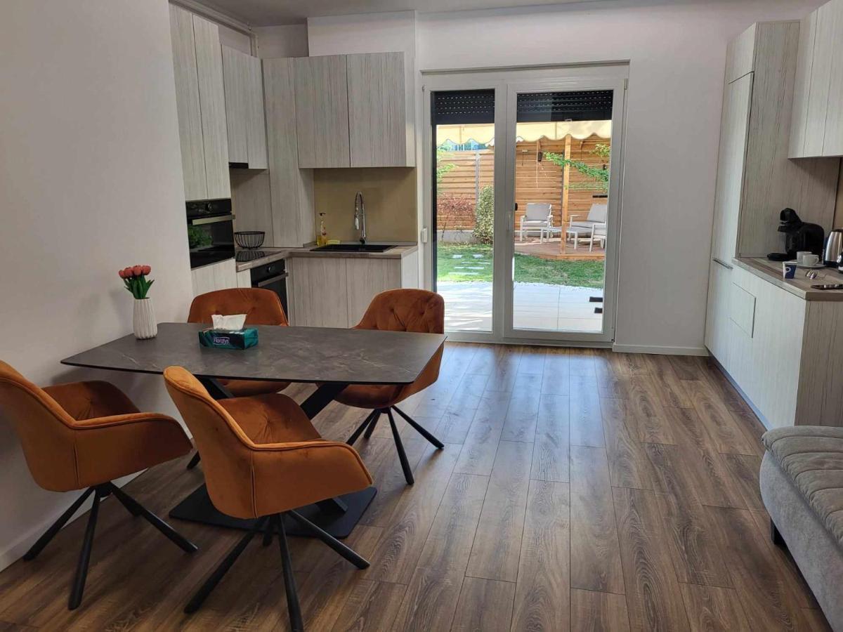 Sika Sunny Garden Apartment Αράντ Εξωτερικό φωτογραφία