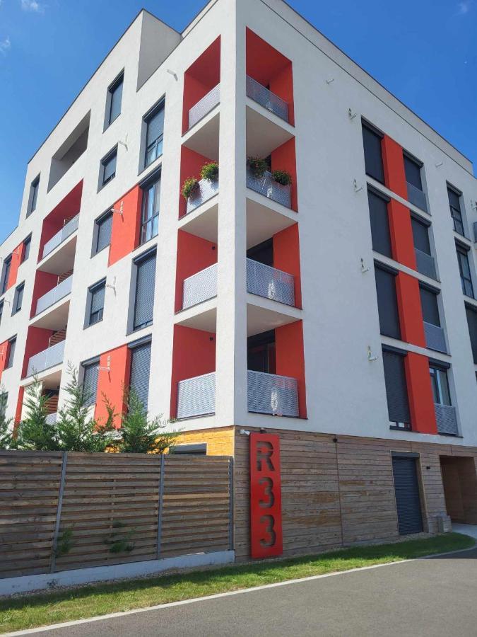 Sika Sunny Garden Apartment Αράντ Εξωτερικό φωτογραφία