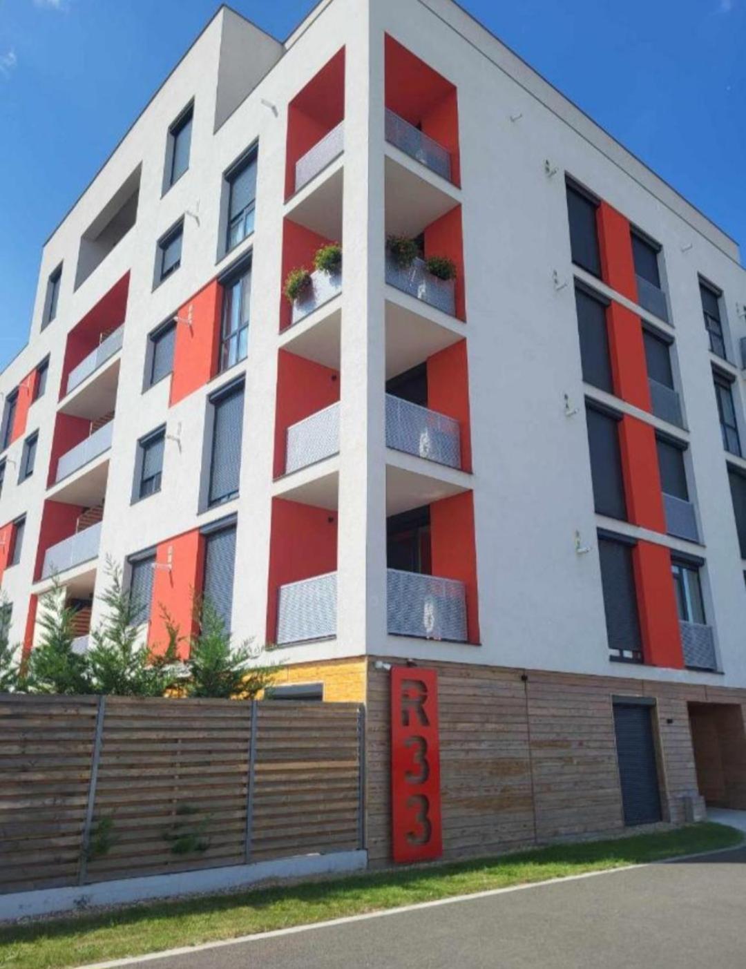 Sika Sunny Garden Apartment Αράντ Εξωτερικό φωτογραφία